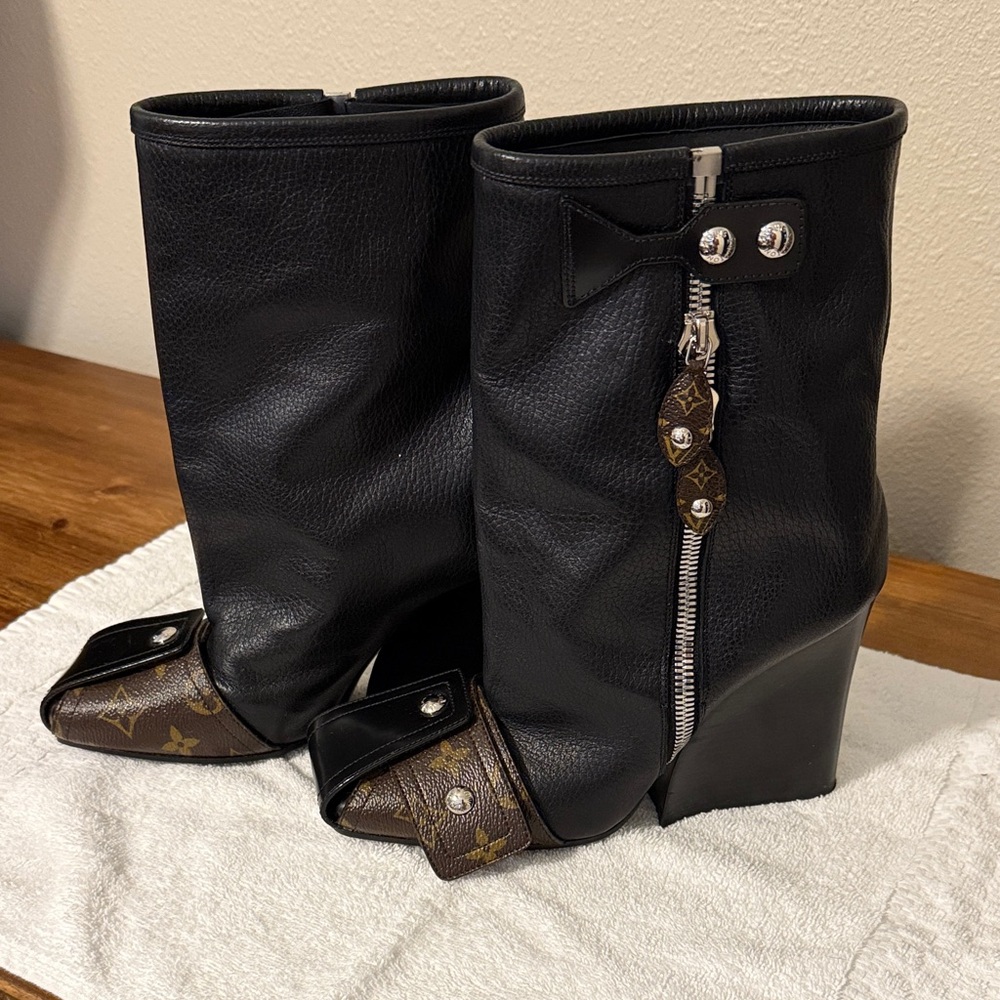 Louis Vuitton Black and Brown Heeled Boots